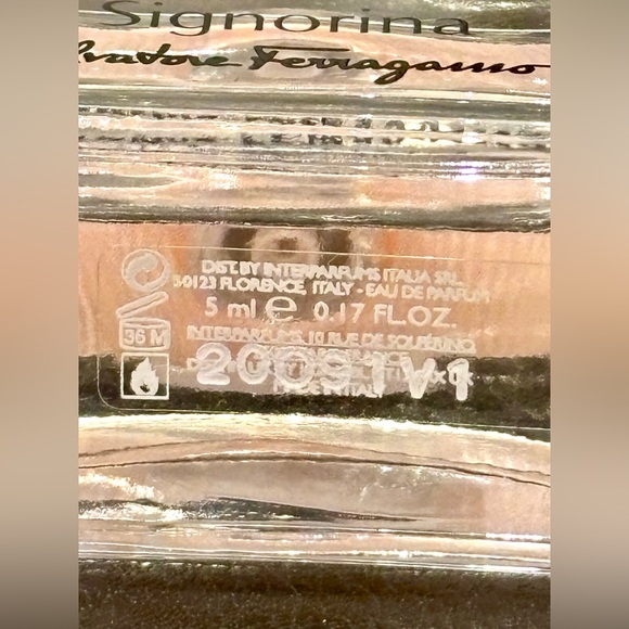 Ferragamo Signorina Eau De Parfum (0.17oz) NWT - Picture 10 of 10